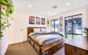 King Suite With Private Ensuite